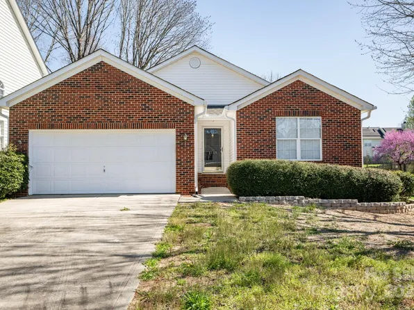 5111 Bentgrass Run Dr, Charlotte, NC 28269
