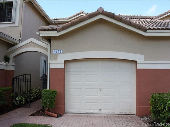 4th image of 4144 Forest Dr