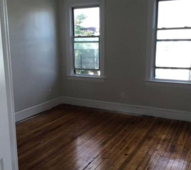 1st image of 1264 E 94th St #2