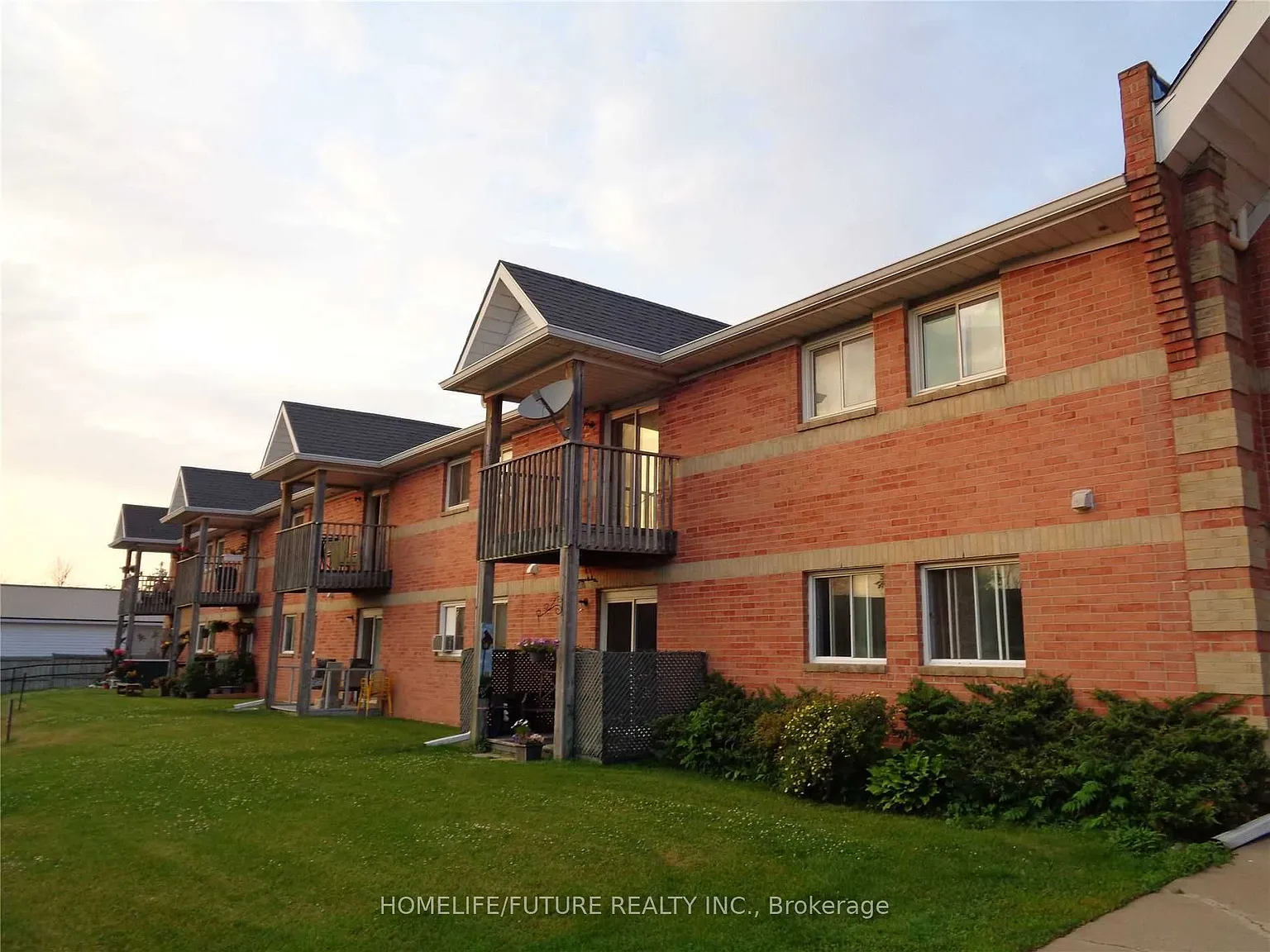 2 bed, $1,550 — Photo 2