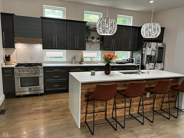 1309 Jefferson Ave — Photo 3