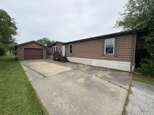 16 Sandpiper Ln #16SAND, Beecher, IL 60401