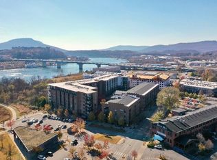 200 Manufacturers Rd APT 213, Chattanooga, TN 37405