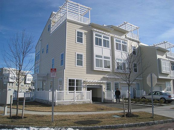 2nd image of 6214 Ocean Ave S