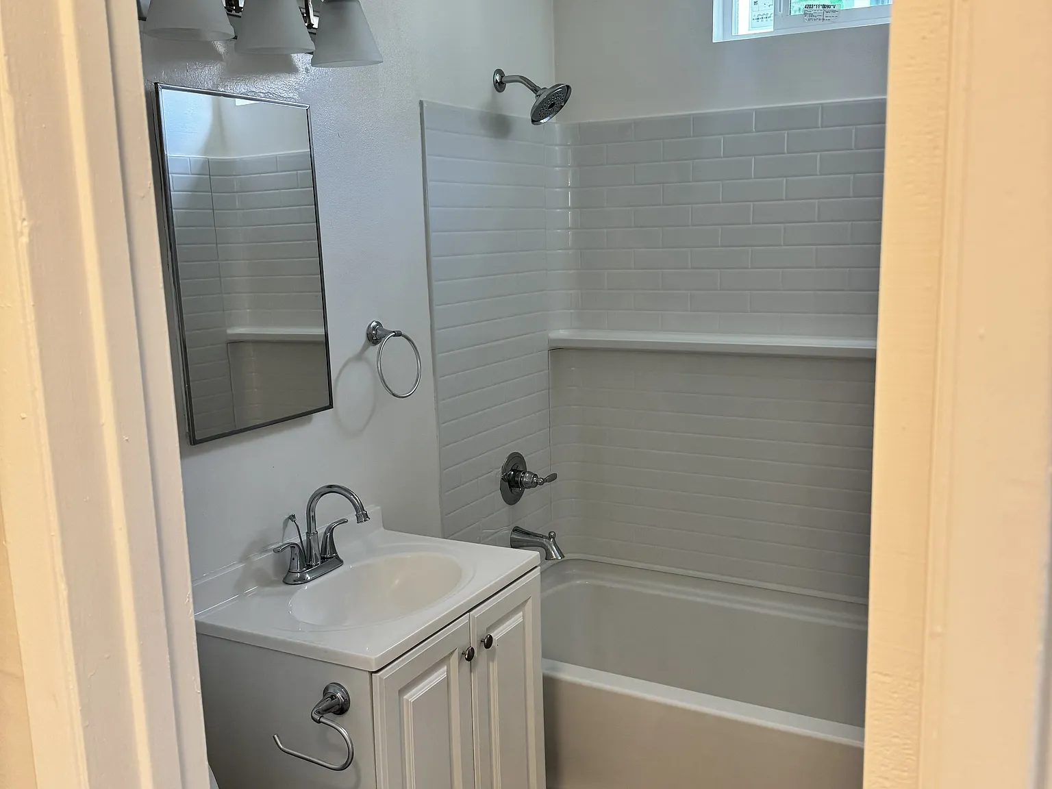 2 bed, $2,400 — Photo 3