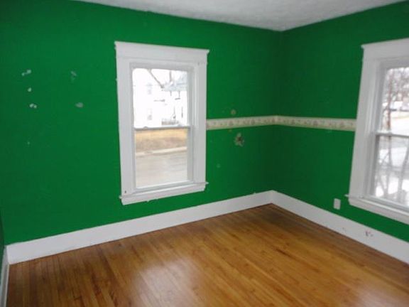 4th image of 622 Franklin St SE