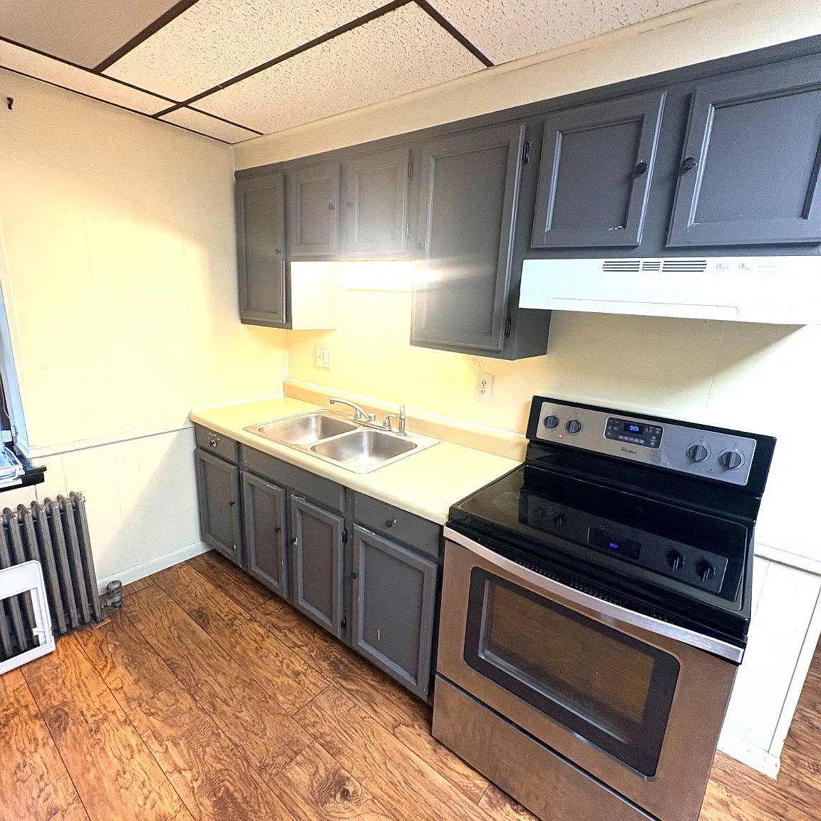 2 bed, 1.0 bath, 1644 sqft, $1,150 — Photo 1