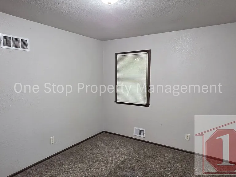 8713 E 111th St — Photo 8