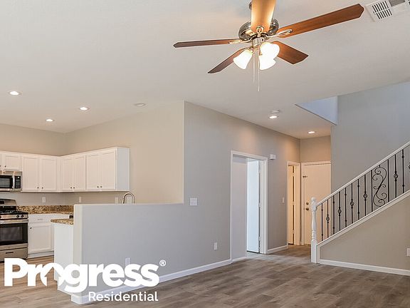 4th image of 607 Breezy Sage Ct
