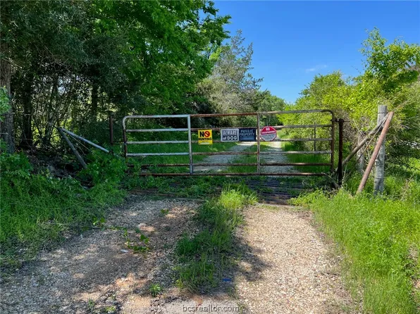 6689 Mensik Rd, Bryan, TX 77808