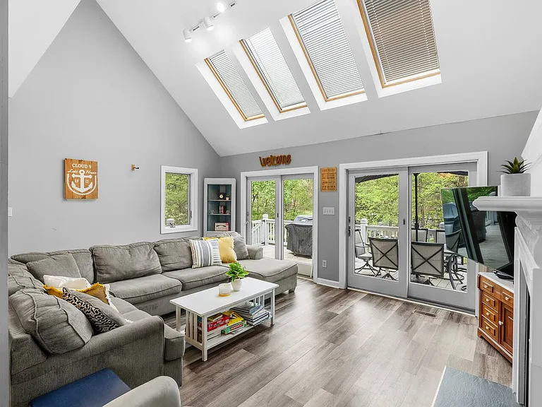 143 Persimmon Ln — Photo 23