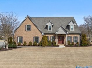 2322 Rothmore Dr SW, Huntsville, AL 35803