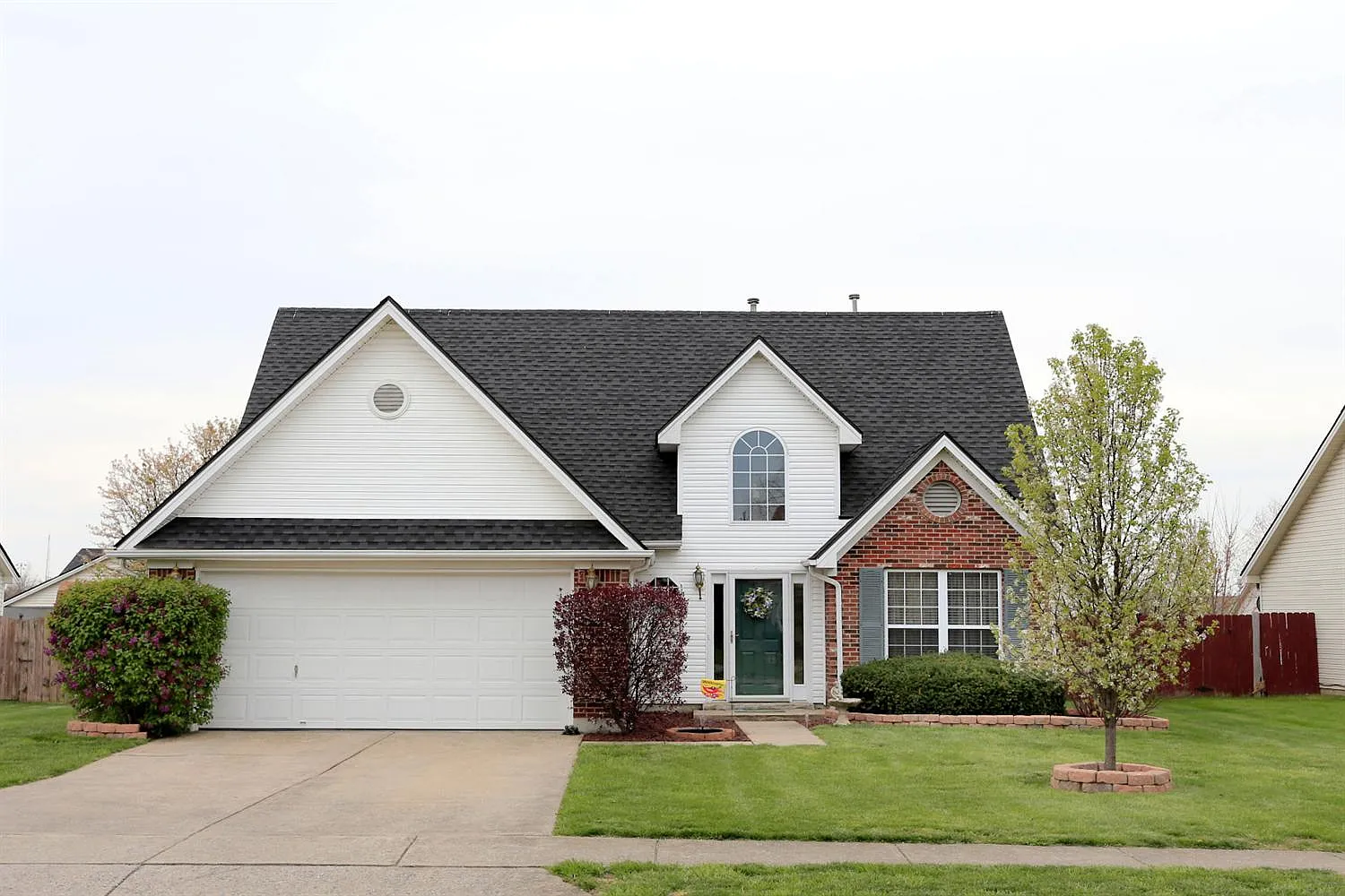 113 W Showalter Dr photo 1