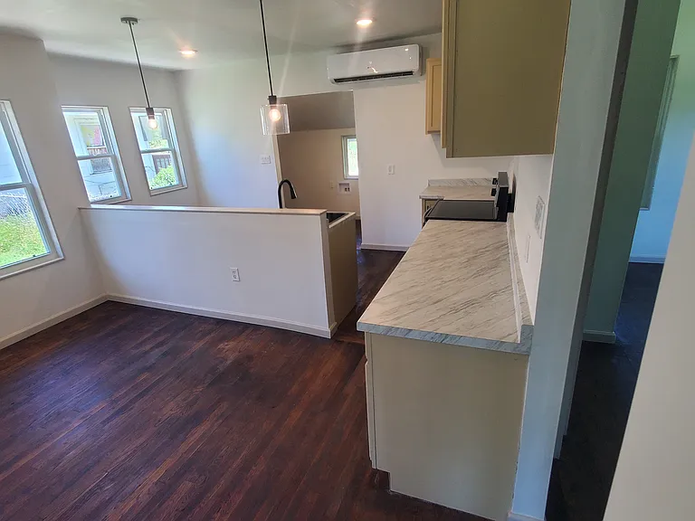 1001 S Oak St #1 — Photo 7