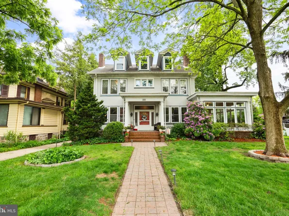 218 E Maple Ave, Merchantville, NJ 08109