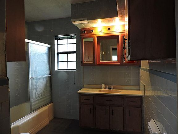 5th image of 13346 Joliet St