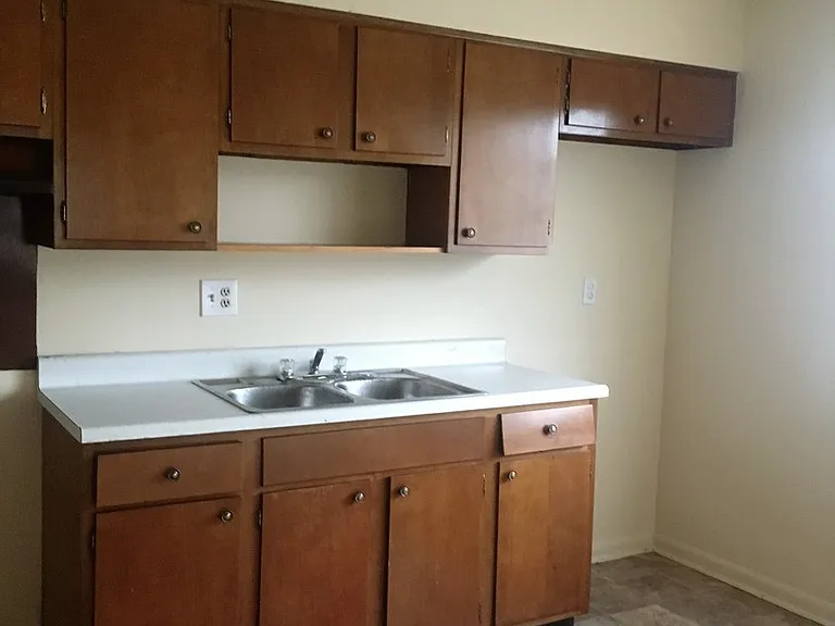 107 E. Adair St. — Photo 3