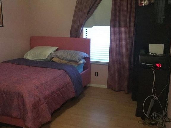 5th image of 5634 Westview Dr
