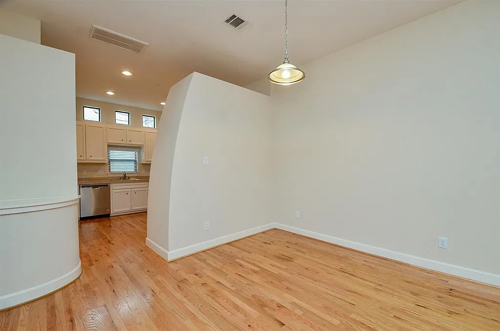 11315 South Main Street - 1 — Photo 4