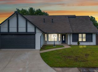 10301 E 26th St, Tulsa, OK 74129