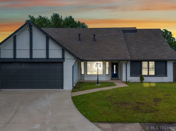 10301 E 26th St, Tulsa, OK 74129