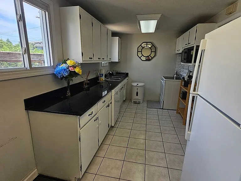 15202 Aldene Ave — Photo 9
