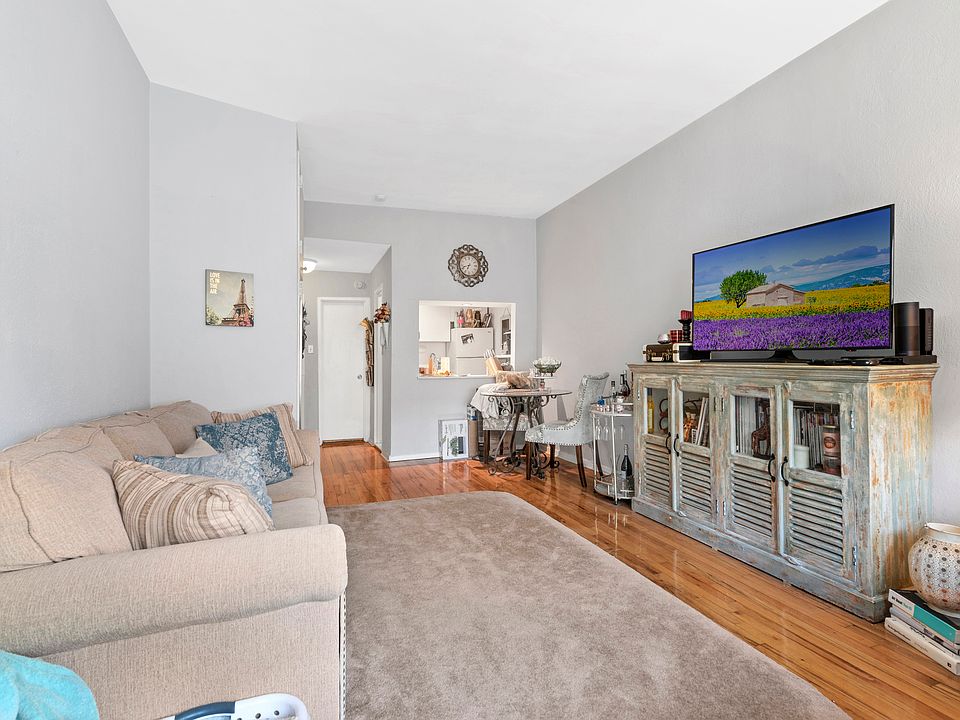 2nd image of 414 E 88th St APT 4B