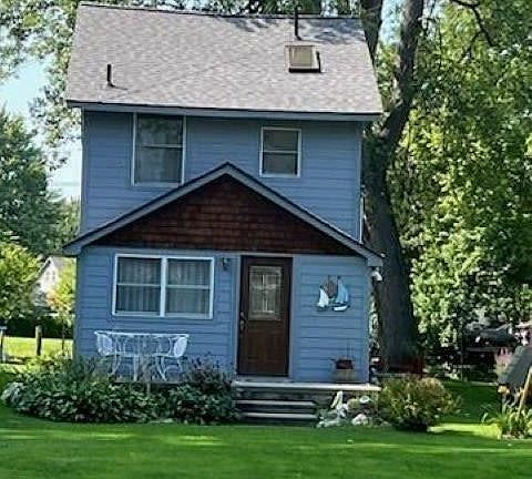 2nd image of 425 Lathrop Ave