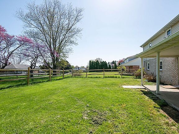 2nd image of 717 Chambers Rd