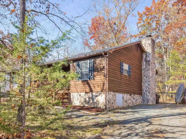 367 Jefferson Dr, Palmyra, VA 22963