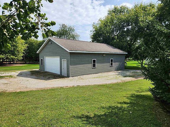 3rd image of N9026 Hickory Point Road