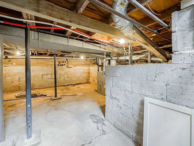750 Scottwood St — Photo 21