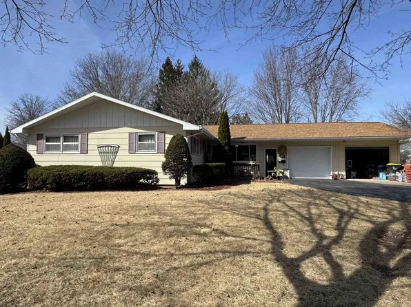 1560 Garfield Street, Fennimore, WI 53809