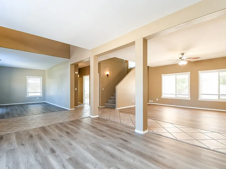 1081 E Horseshoe Dr — Photo 6