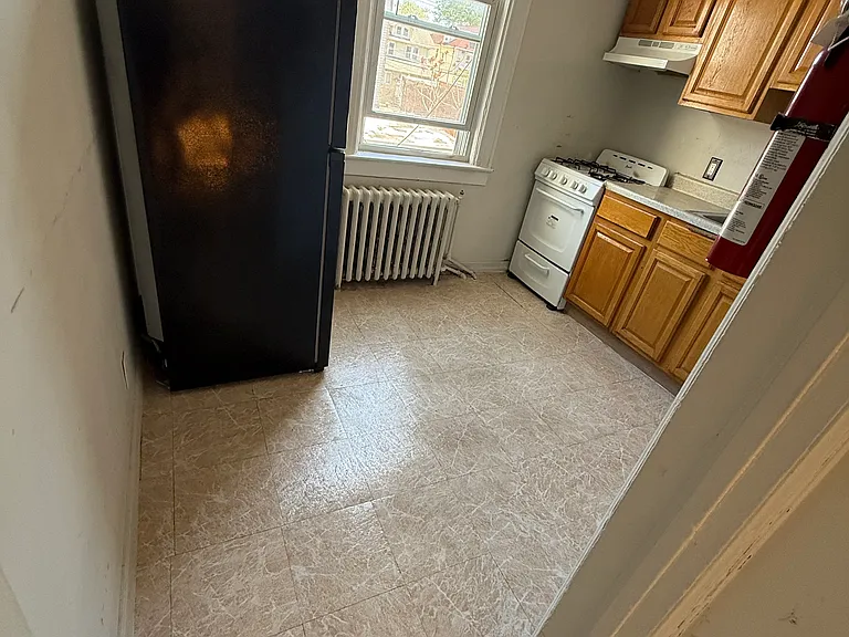 516 Anderson Ave #2 — Photo 18