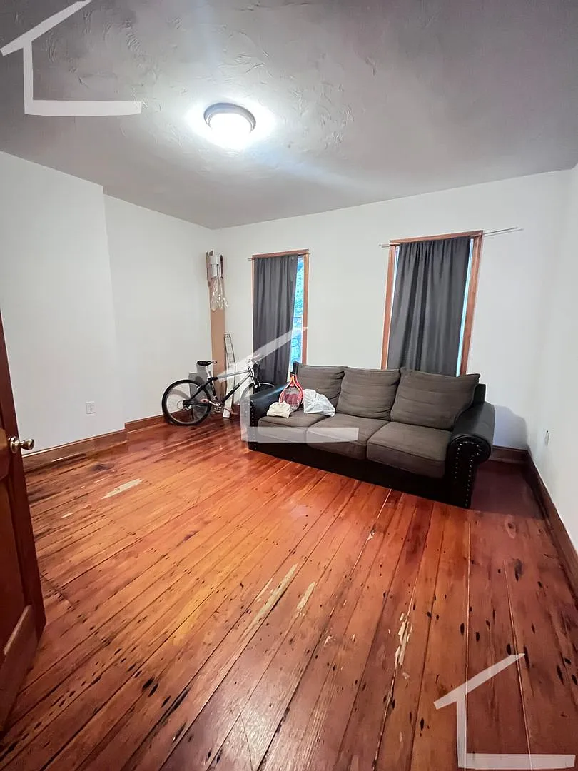 Great 6 bedroom 3 mins from Northeastern — Photo 4