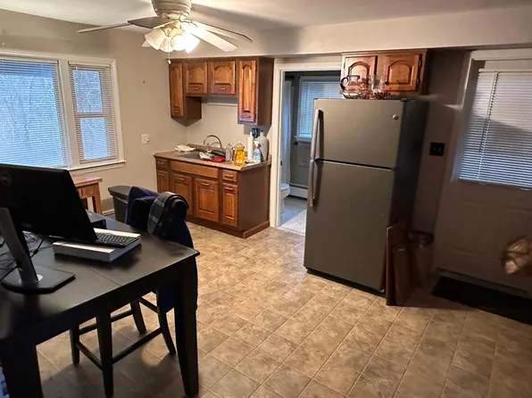 42 Tampa St, Nashua, NH 03064