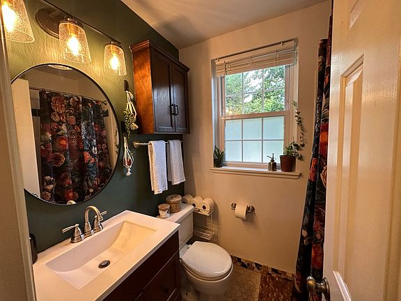 3rd image of 2903 S Columbus St #1