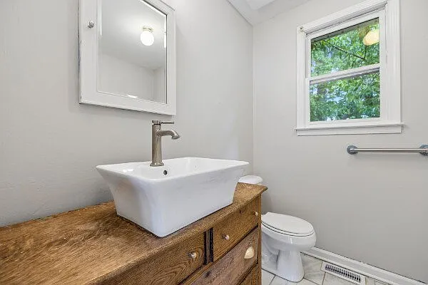 776 Princeton Cir — Photo 17