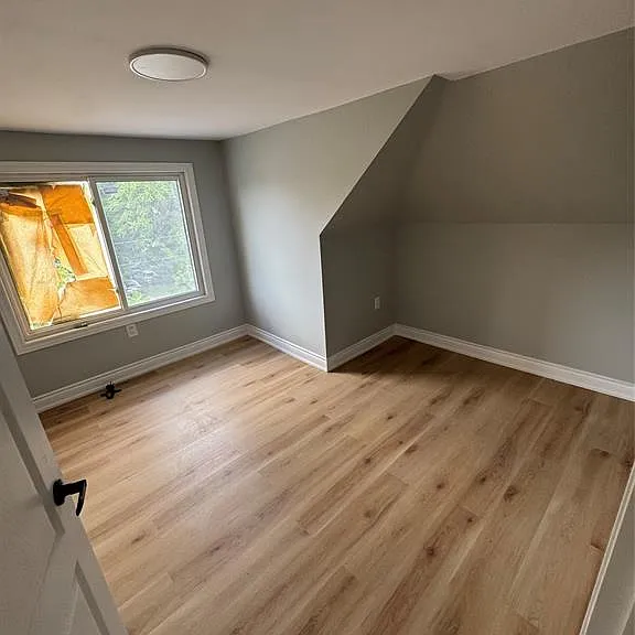945 Wellington Ave #7 — Photo 14