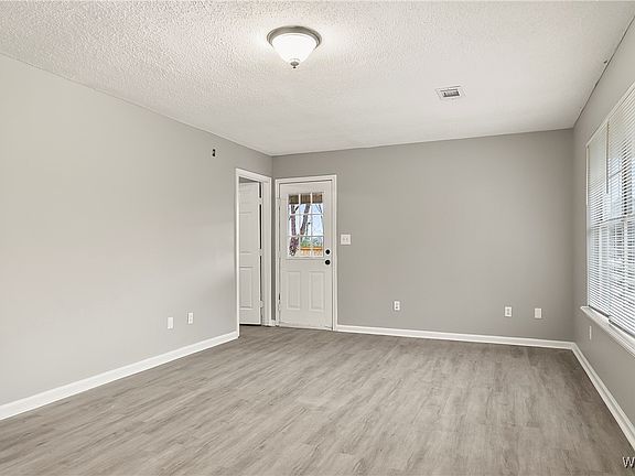 5th image of 4726 2nd St E
