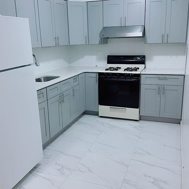 1st image of 2365 E 19th St APT 1
