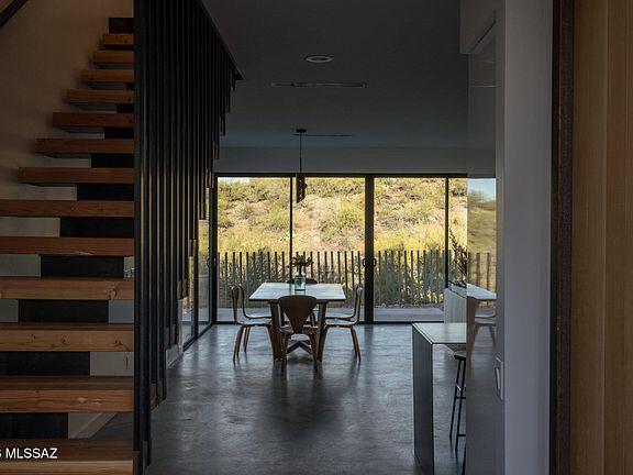 4th image of 1380 W Sentinel View Loop