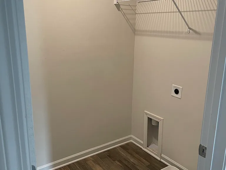 506 Amelia Ct — Photo 9