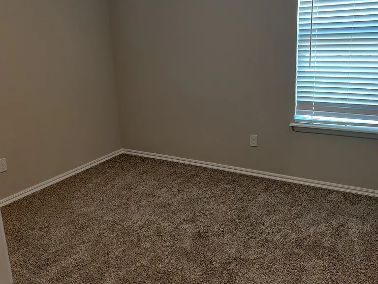 1911 Mesa Ave — Photo 12