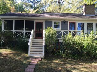 801 Cherokee Hills Cir, Tamassee, SC 29686