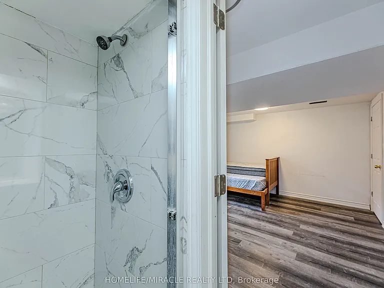 851 Bennett Ct — Photo 44