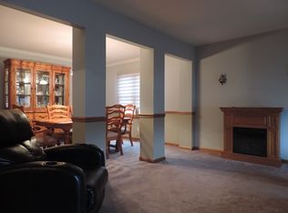 425 Banbury Ave, Elburn, IL 60119