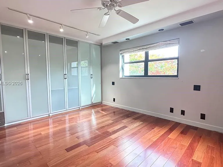 900 River Reach Dr #404 — Photo 8