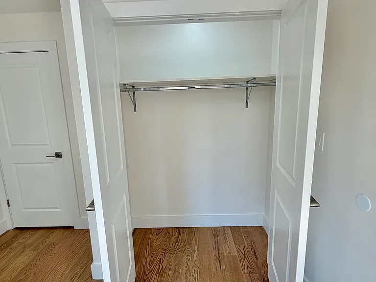 418 Avon Ave #3 — Photo 25